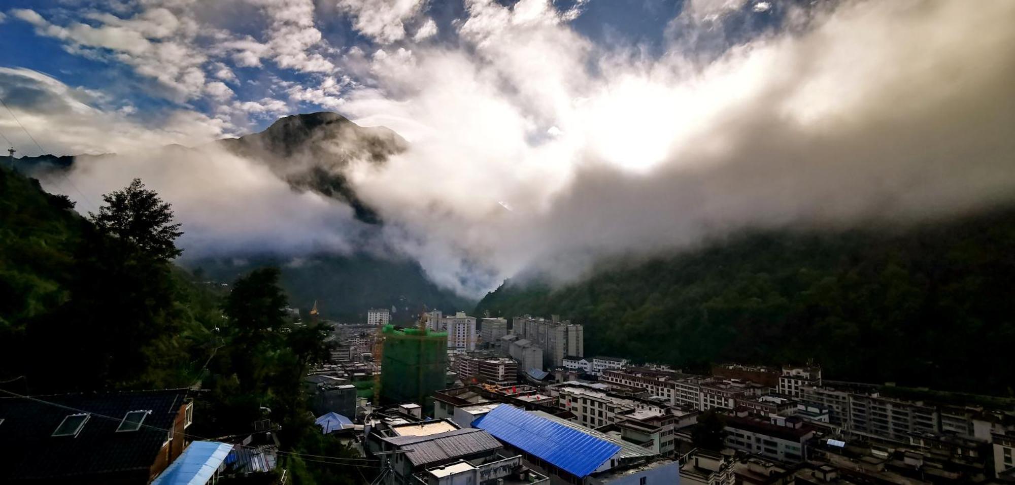 Kangding Guozhuang Nan Wu Hao Boutique Inn Exterior photo