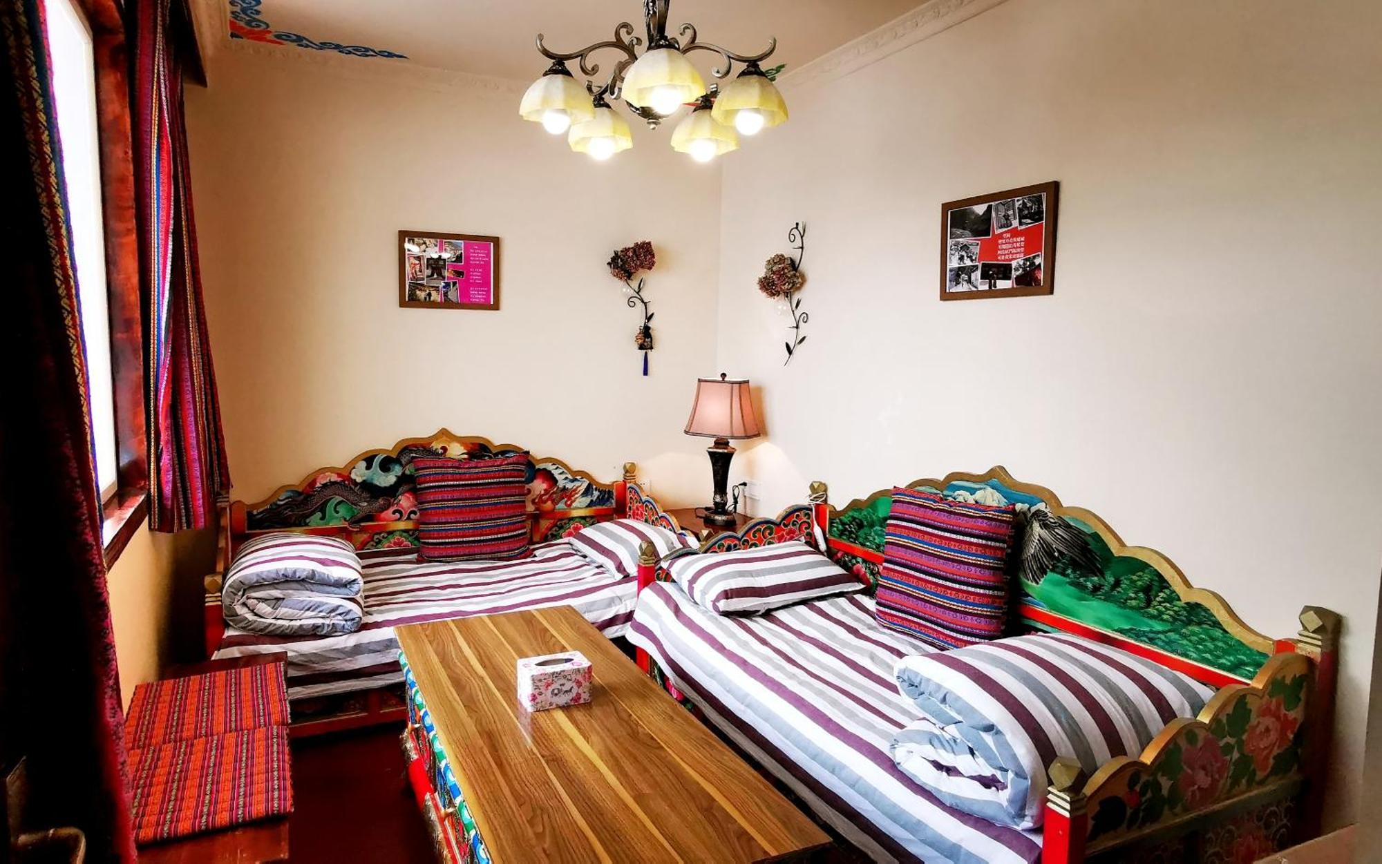 Kangding Guozhuang Nan Wu Hao Boutique Inn Exterior photo